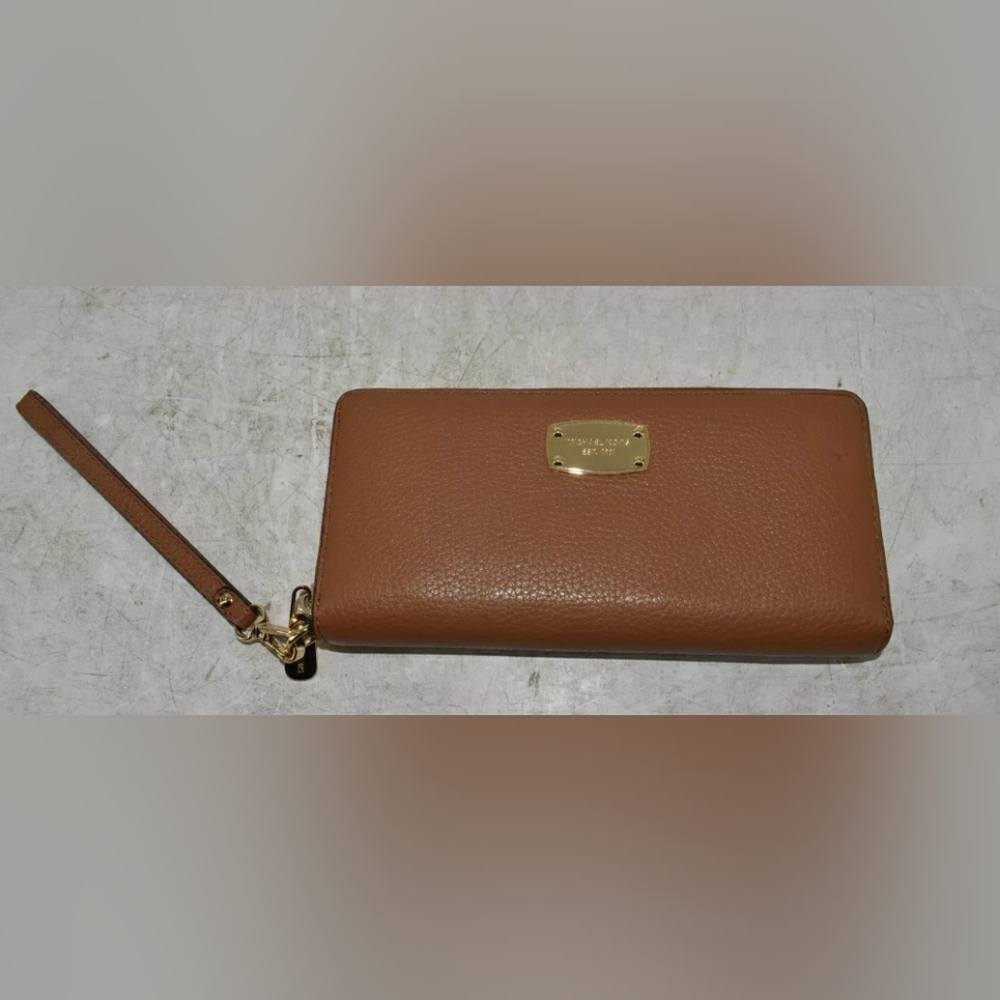 Michael Kors Designer MK Light Brown Beige Wallet Wristlet